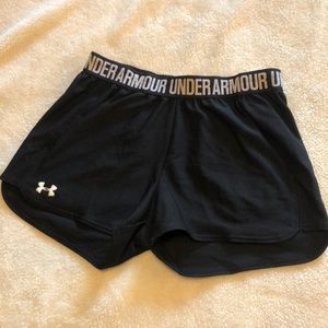 Under Armour Shorts with Pockets!